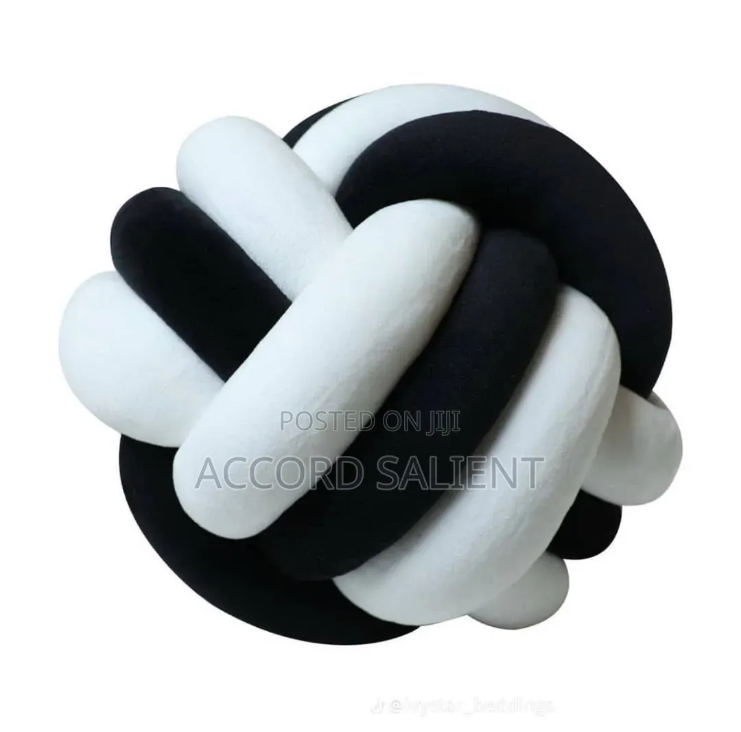 Knoct Pillows Designers