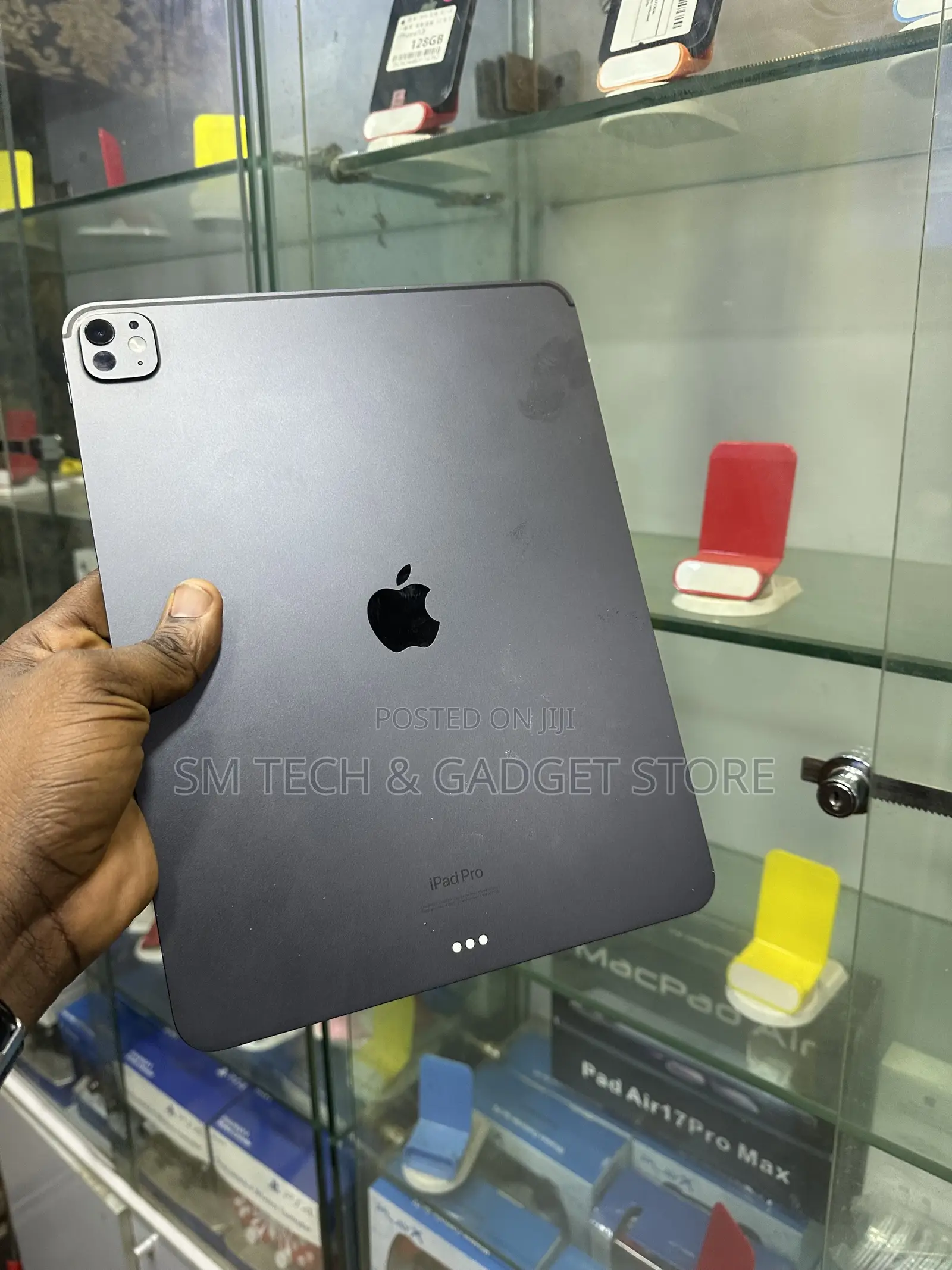 Apple iPad Pro 13 (2024) 1 TB Black