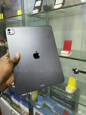 Apple iPad Pro 13 (2024) 1 TB Black