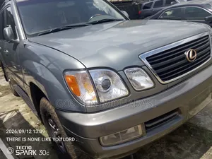 Lexus LX 470 AWD 2001 Green