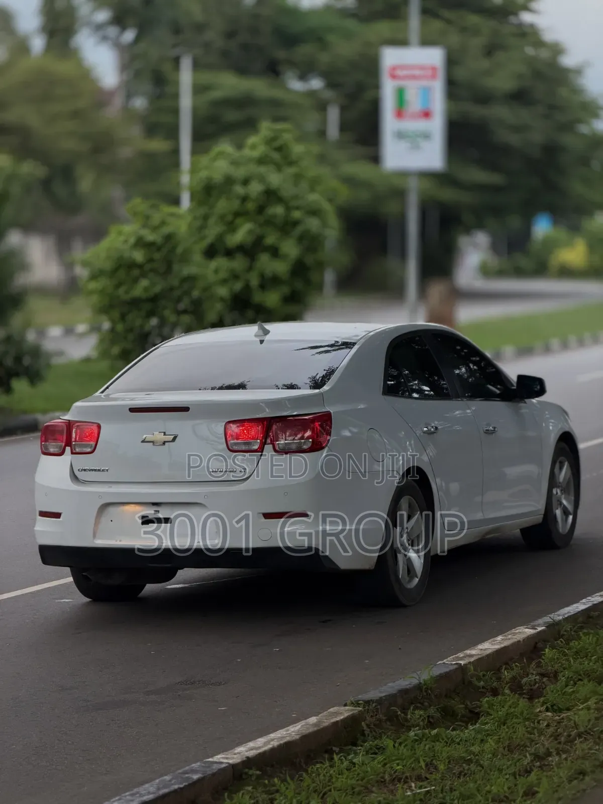 Chevrolet Malibu 2012 White