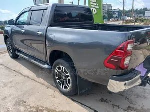 Toyota Hilux Revo Double Cab Deisel 2.8 AWD 2022 Gray