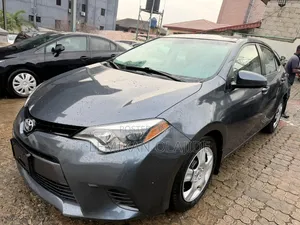 Toyota Corolla 2016 Gray