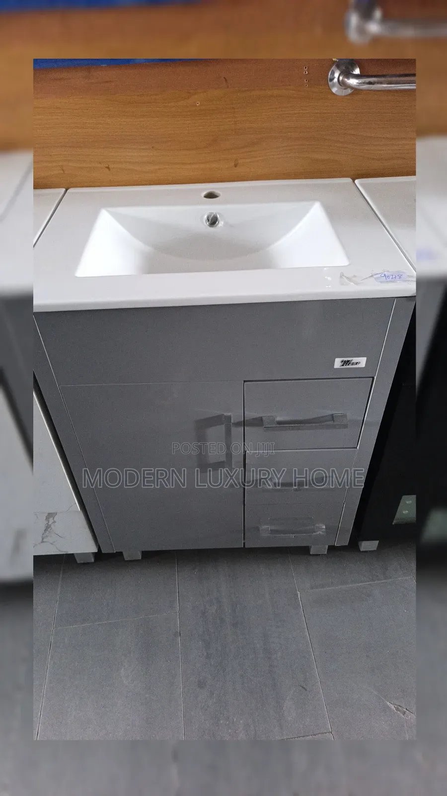 Cabinet Basin