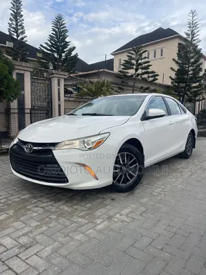 Toyota Camry 2017 White