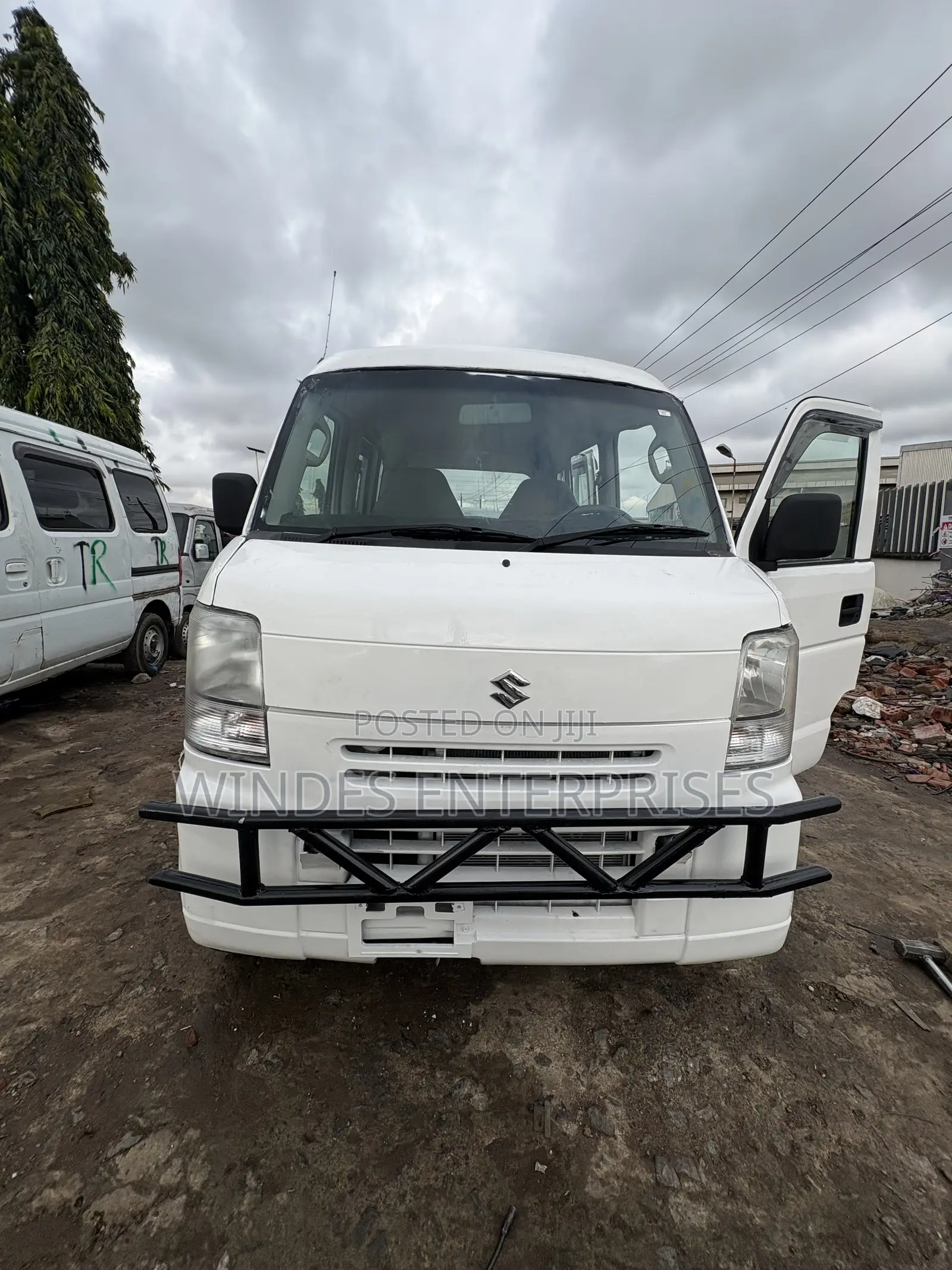 Suzuki Every 2012 White