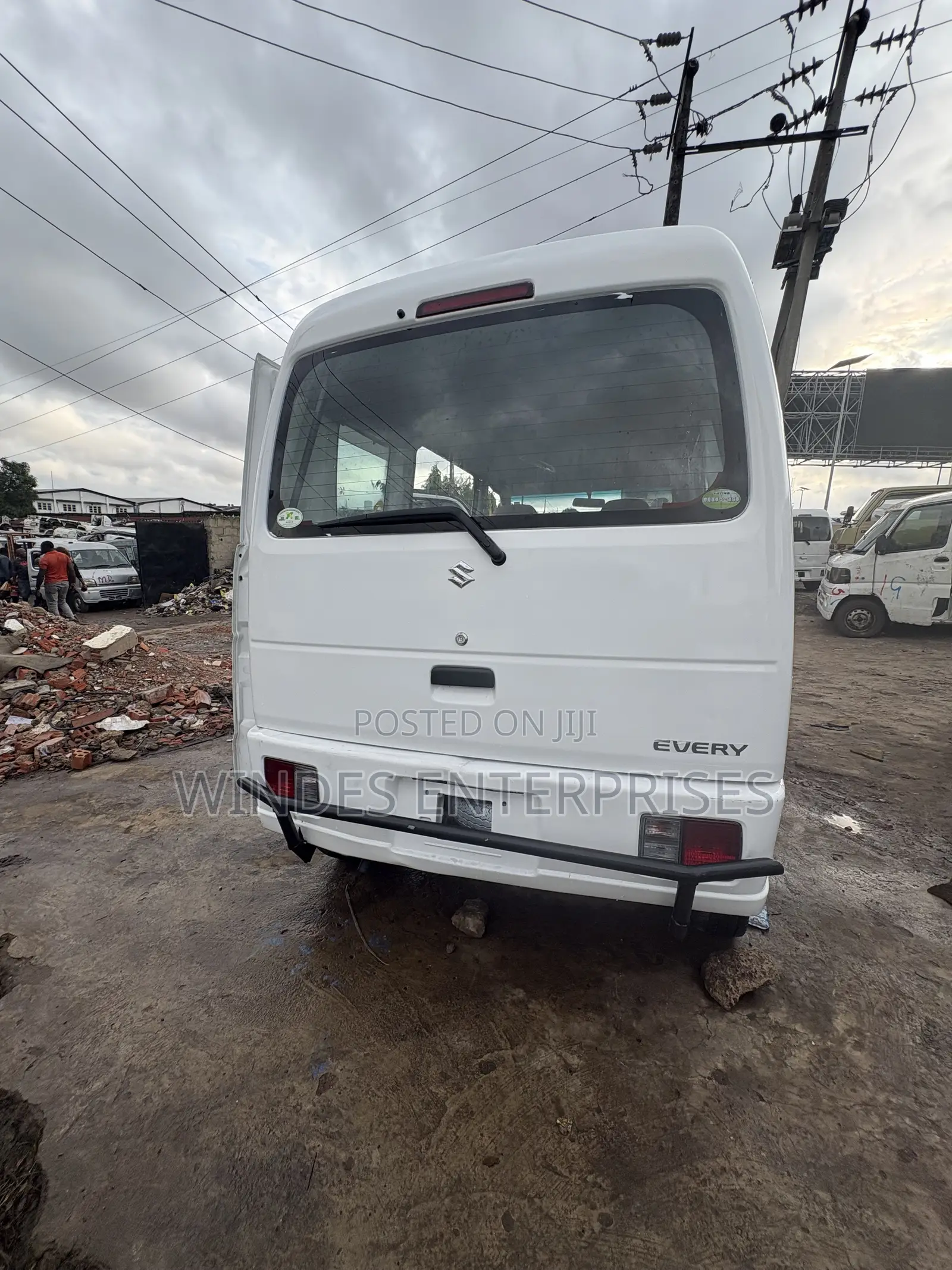 Suzuki Every 2012 White