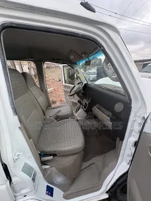 Suzuki Every 2012 White