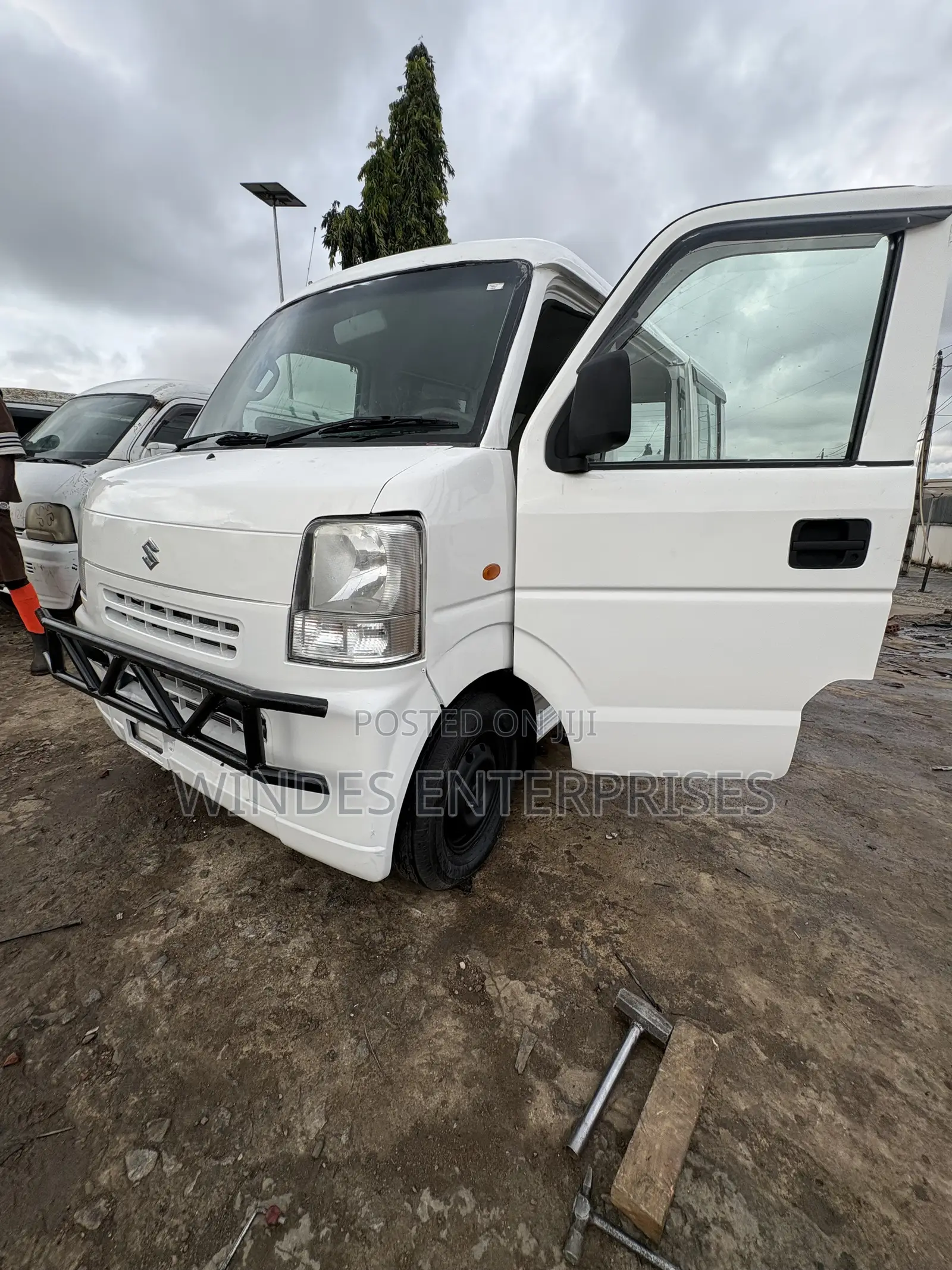 Suzuki Every 2012 White