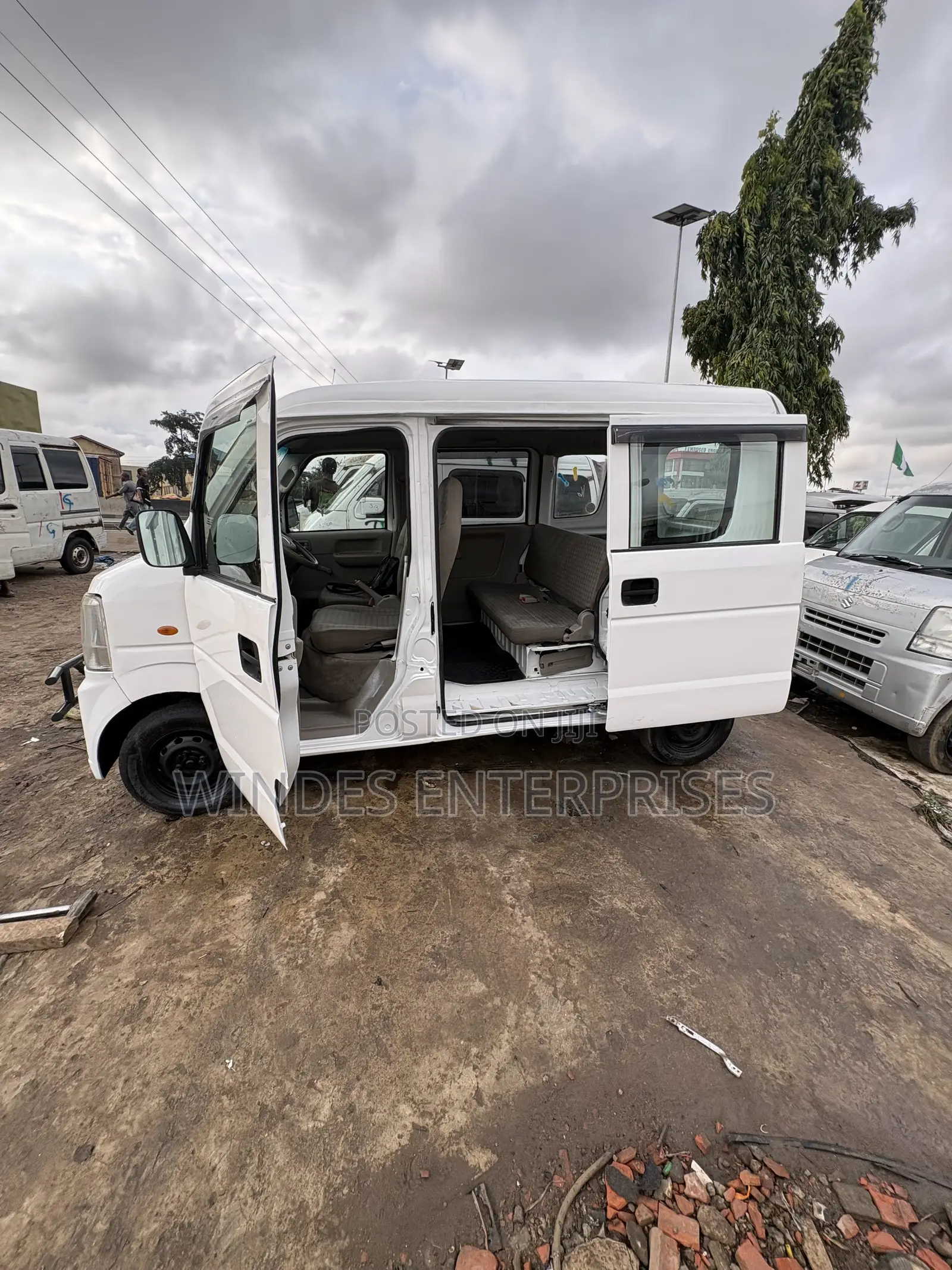 Suzuki Every 2012 White