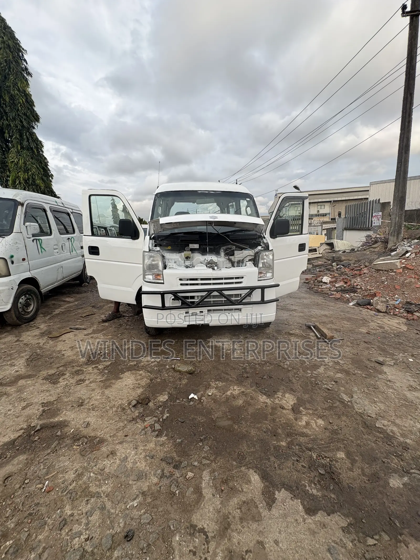 Suzuki Every 2012 White