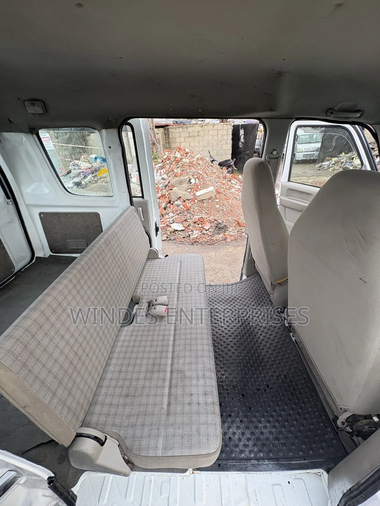 Suzuki Every 2012 White