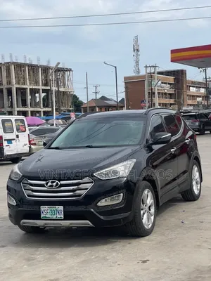 Hyundai Santa Fe 2013 Black