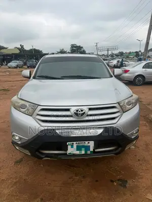 Toyota Highlander Limited 2012 Silver