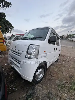 Suzuki Every 2012 White