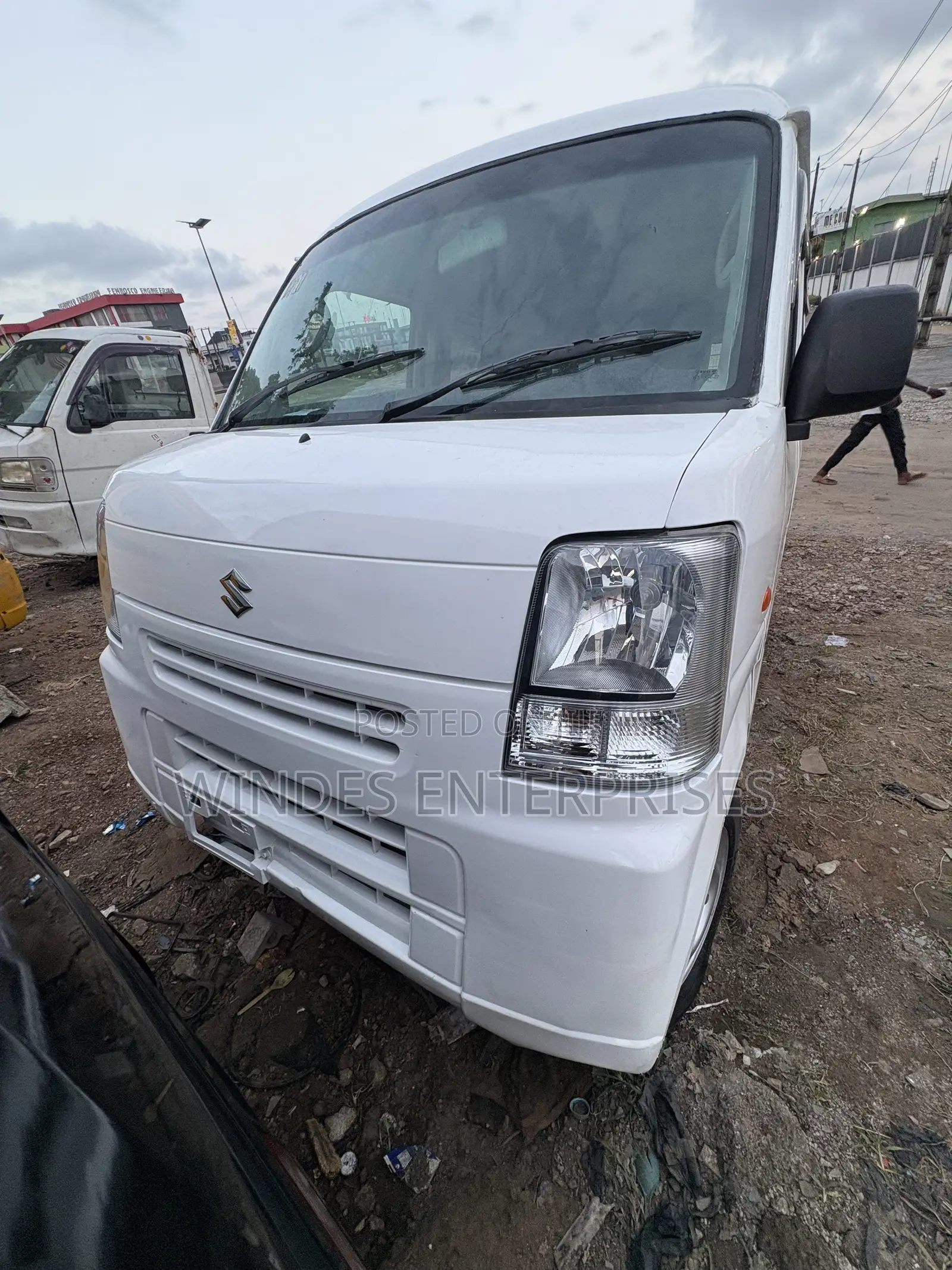 Suzuki Every 2012 White