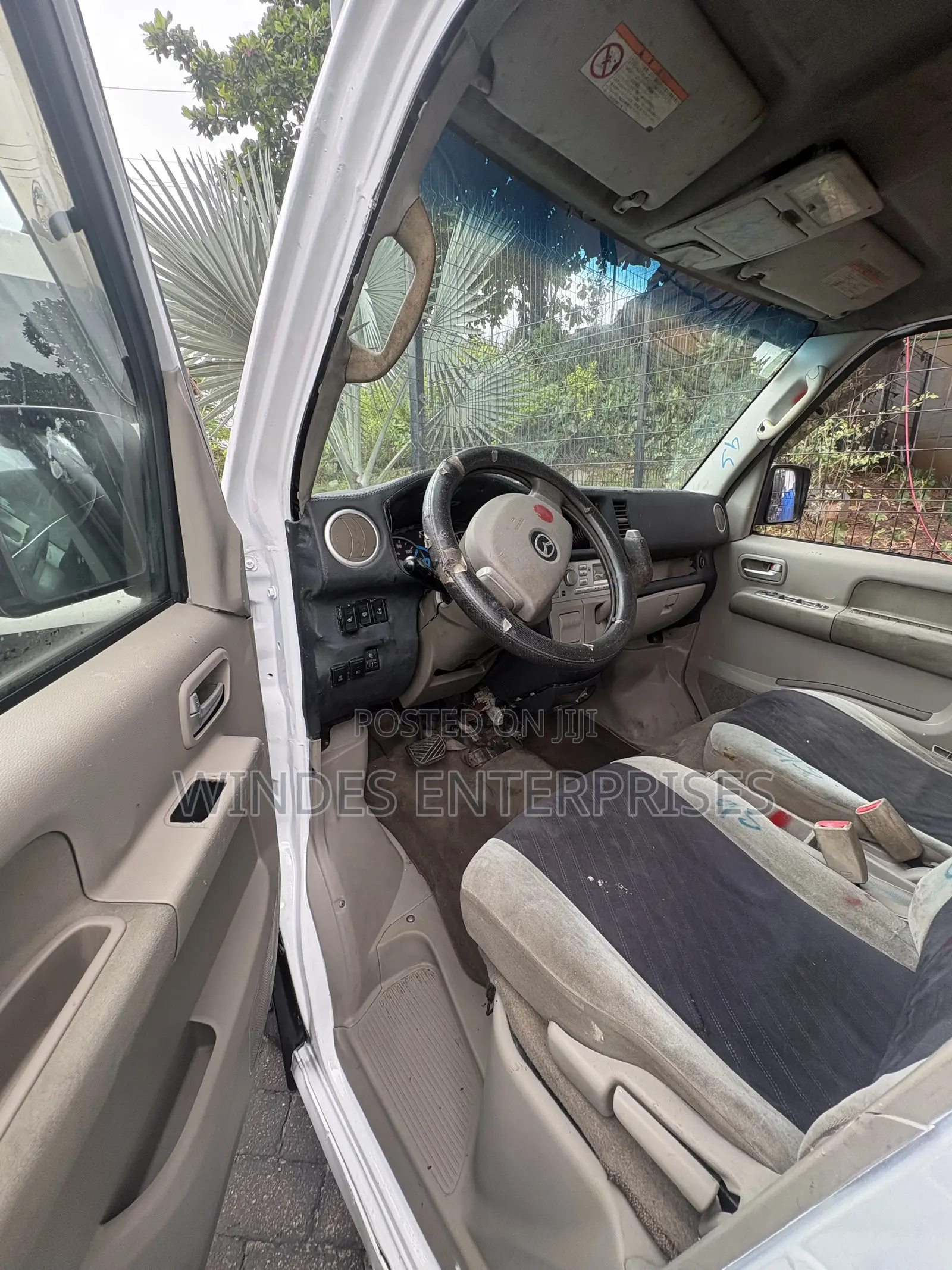 Suzuki Every 2012 White