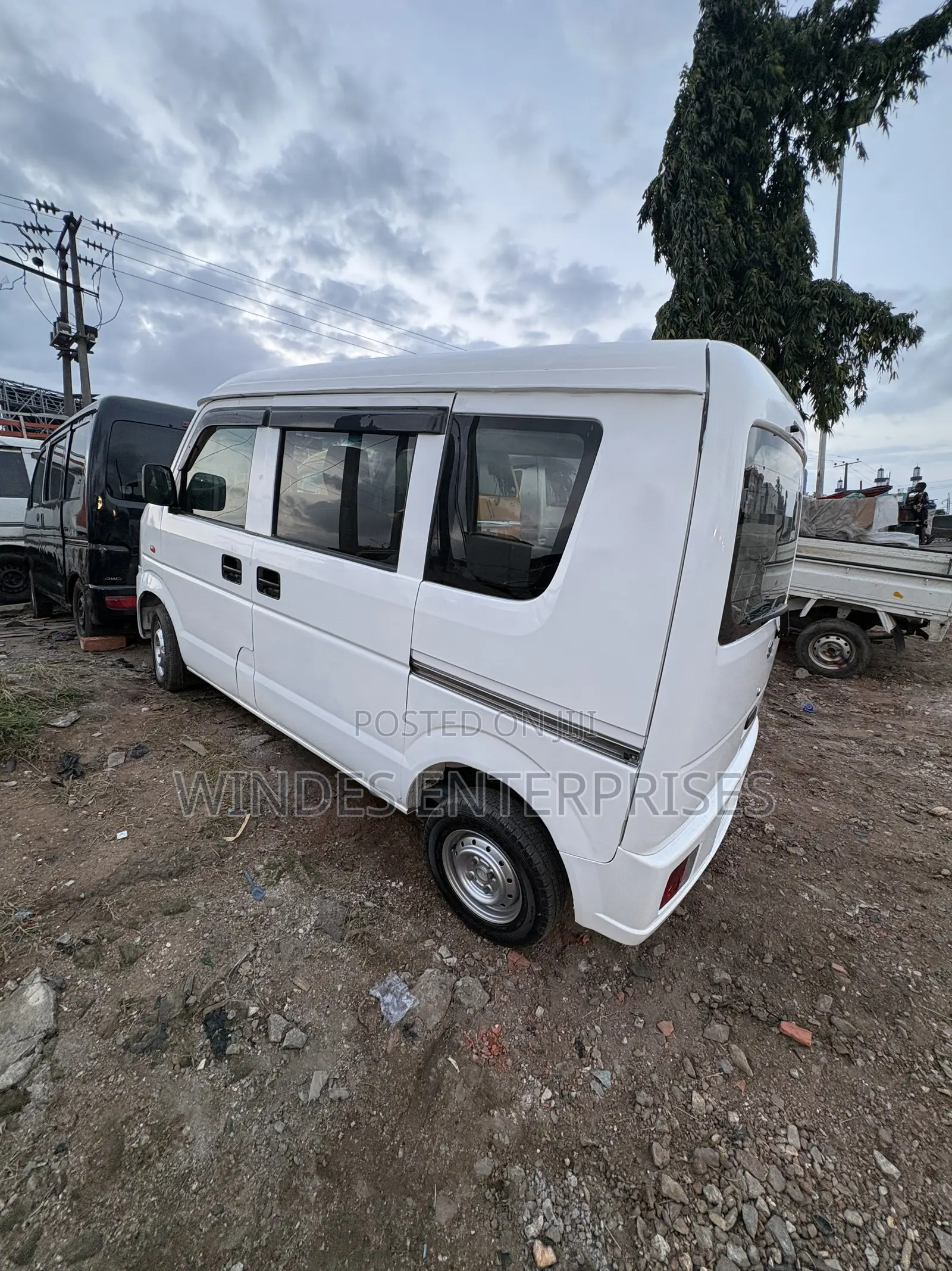 Suzuki Every 2012 White