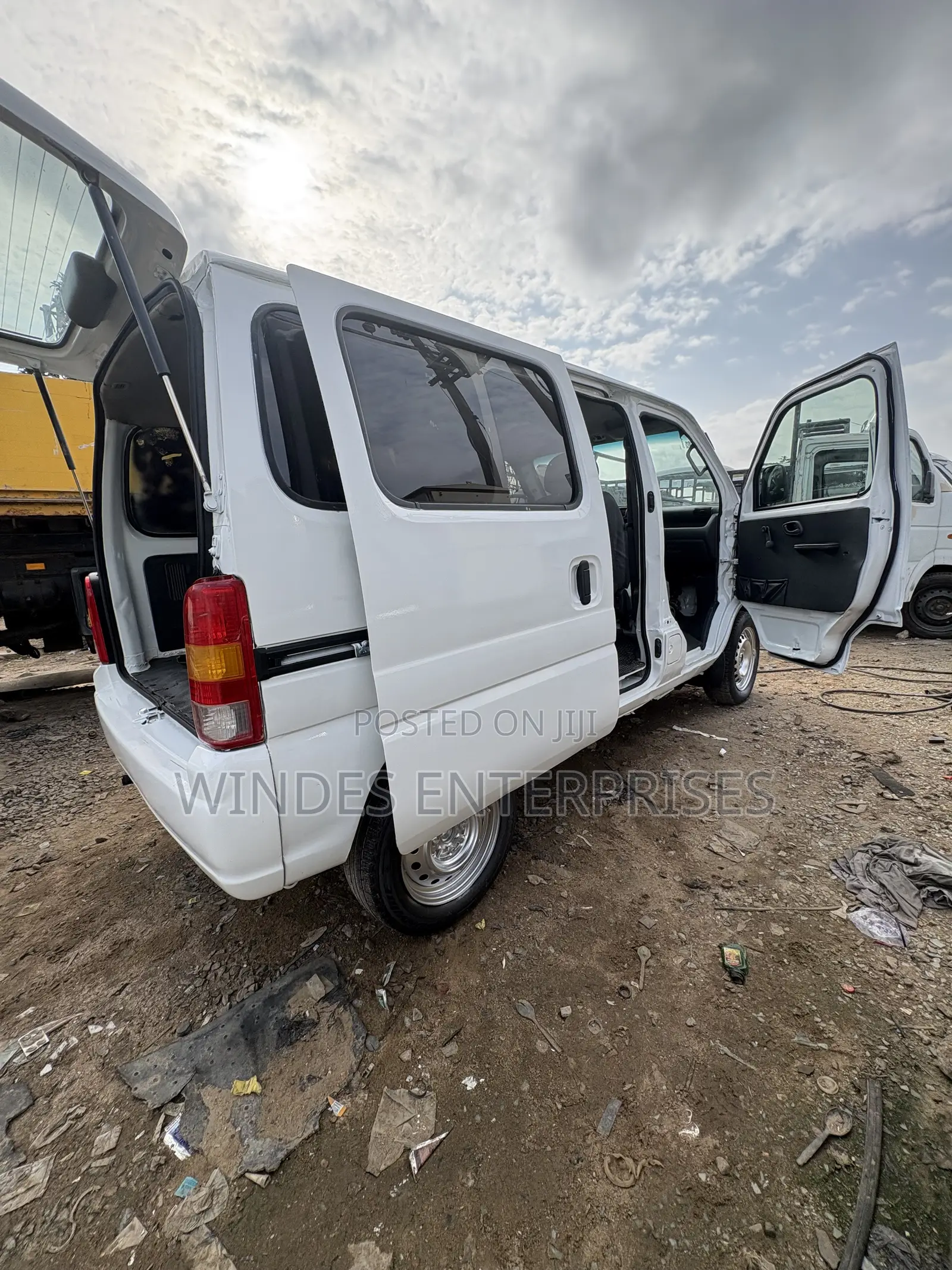 Suzuki Every 2008 White