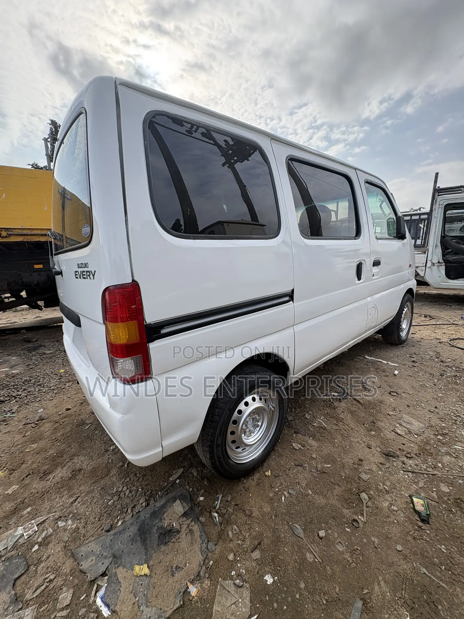 Suzuki Every 2008 White