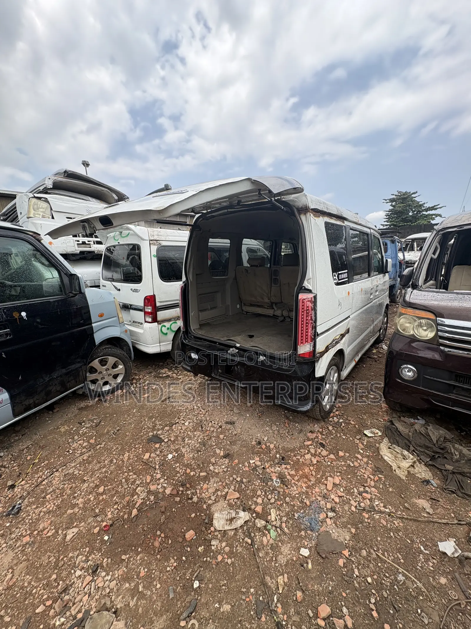 Suzuki Every 2015 White