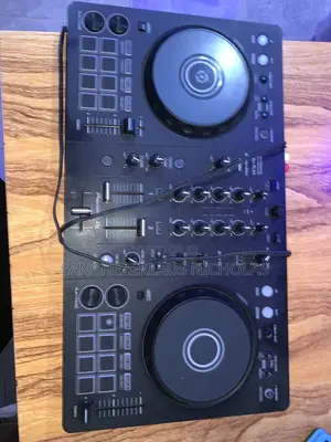 DJ Controller