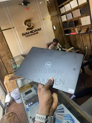 Laptop Dell Latitude 7300 8GB Intel Core i5 SSD 256GB