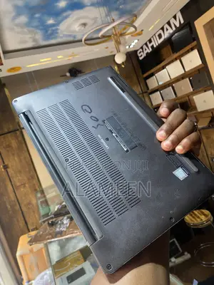 Laptop Dell Latitude 7300 8GB Intel Core i5 SSD 256GB