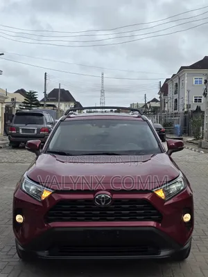 Toyota RAV4 XLE Premium AWD 2020 Red