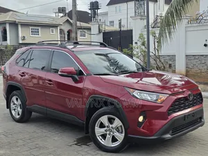 Toyota RAV4 XLE Premium AWD 2020 Red