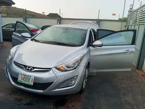 Hyundai Elantra Limited 4dr Sedan (1.8L 4cyl 6A) 2014 Silver