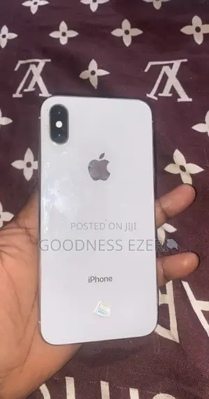 Apple iPhone X 64 GB White