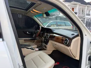 Mercedes-Benz GLK-Class 350 SUV 2013 Brown