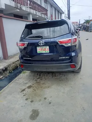 Toyota Highlander 2015 Blue