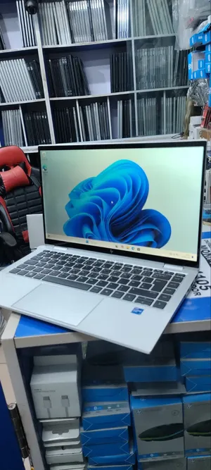 Laptop HP EliteBook 1040 G8 32GB Intel Core i7 SSD 256GB