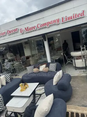 Set of Sofa With a Rolling Single