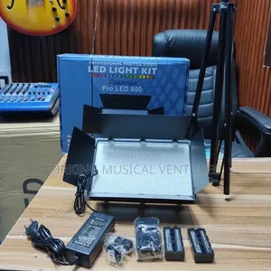 Pro LED 800 Video Light With Stand
