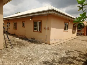 3bdrm Bungalow in FHA for rent