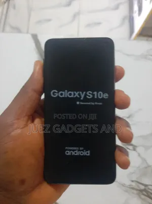 Samsung Galaxy S10e 128 GB Black