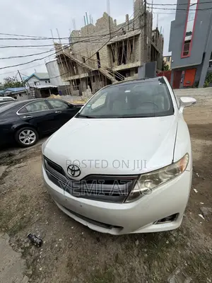 Toyota Venza XLE AWD 2013 White