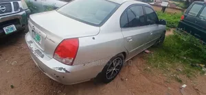 Hyundai Elantra 2004 Silver