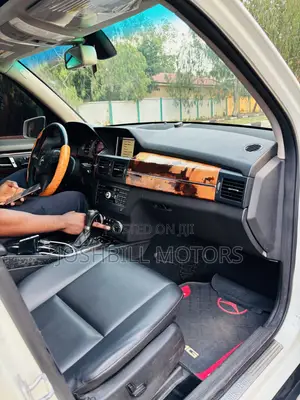 Mercedes-Benz GLK-Class 350 4MATIC 2011 Off white