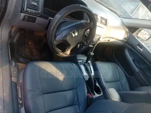 Honda Accord 2005 Gray
