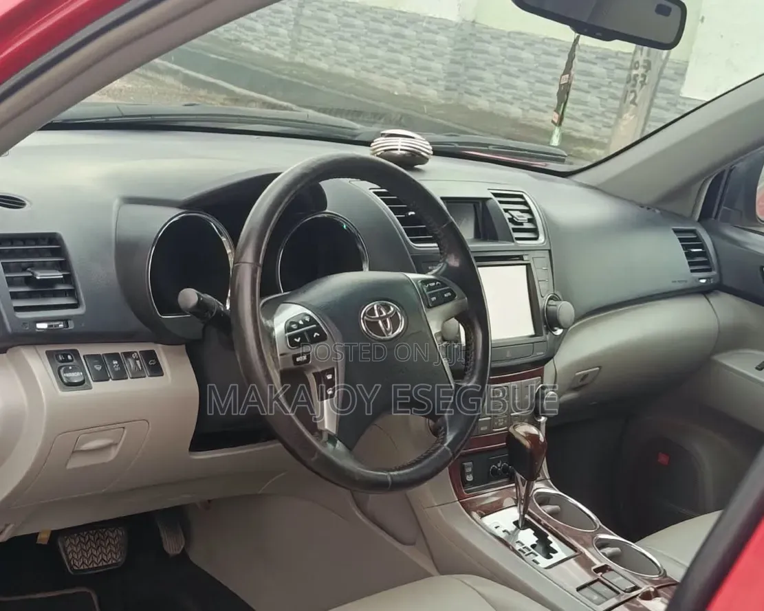 Toyota Highlander 2012 Red