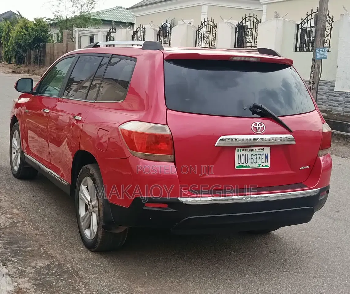 Toyota Highlander 2012 Red