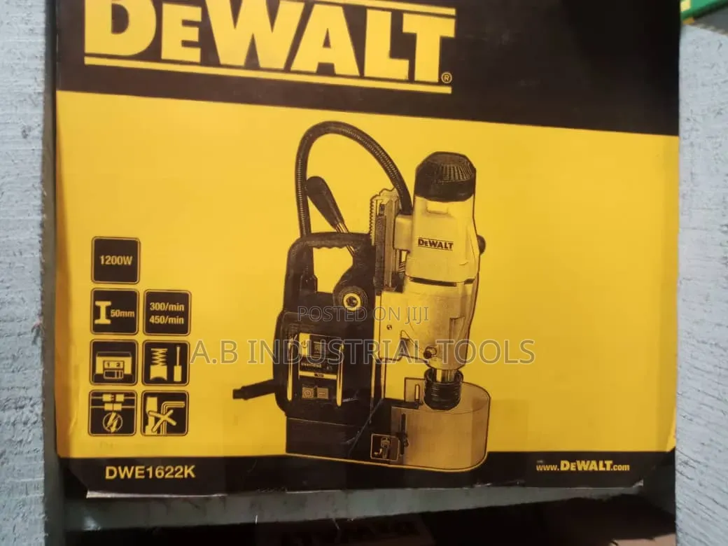 DeWalt DWE1622K 2-Speed Magnetic Drill