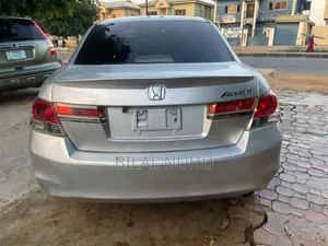 Honda Accord 2011 Silver