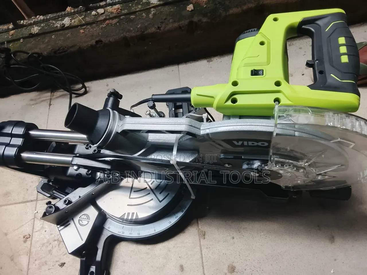 Vido Miter Saw