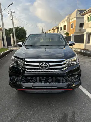 Toyota Hilux 2020 Black