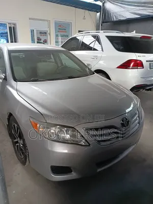 Toyota Camry 2010 Silver